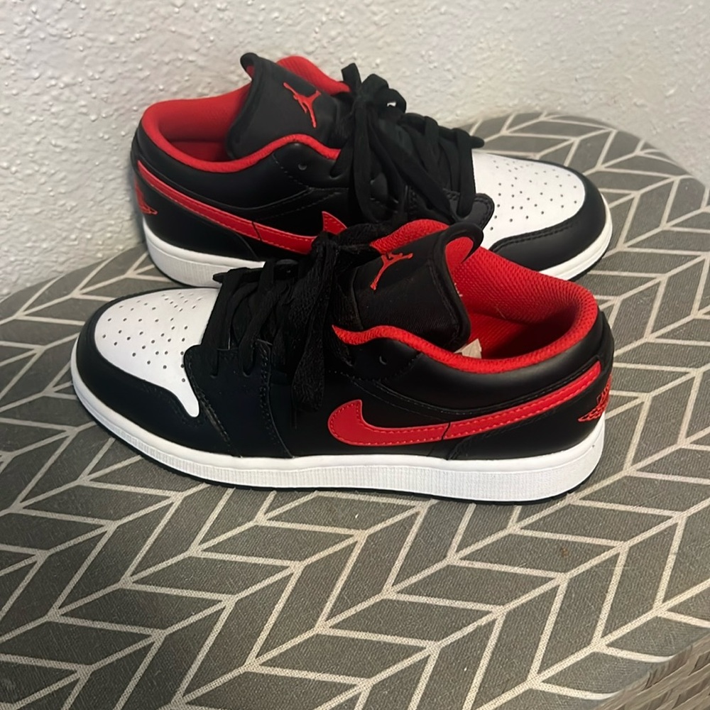 Nike Air Jordan 1 Low "White Toe"